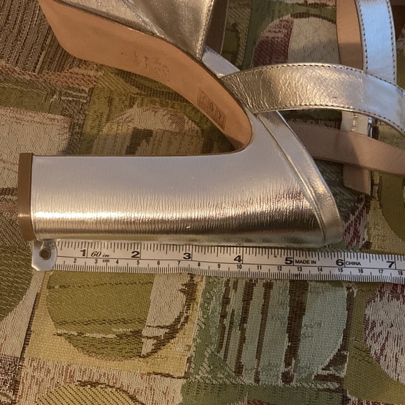 Stuart Weitzmann silver, strappy platforms size 9 - Picture 12 of 16